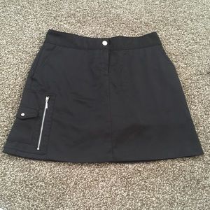 Izod XFG golf skort